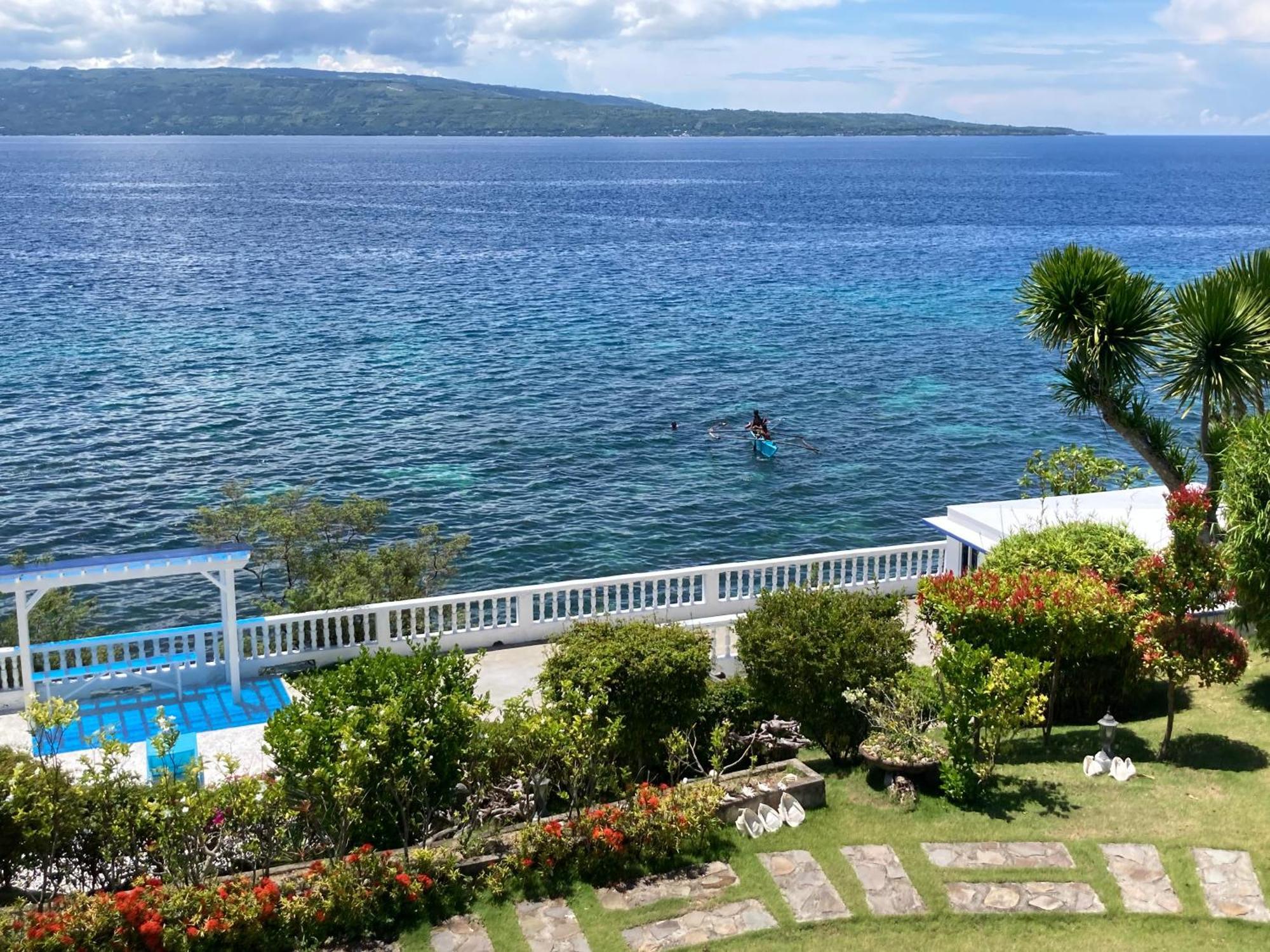 1888 Beach Resort Dumaguete City Exterior foto