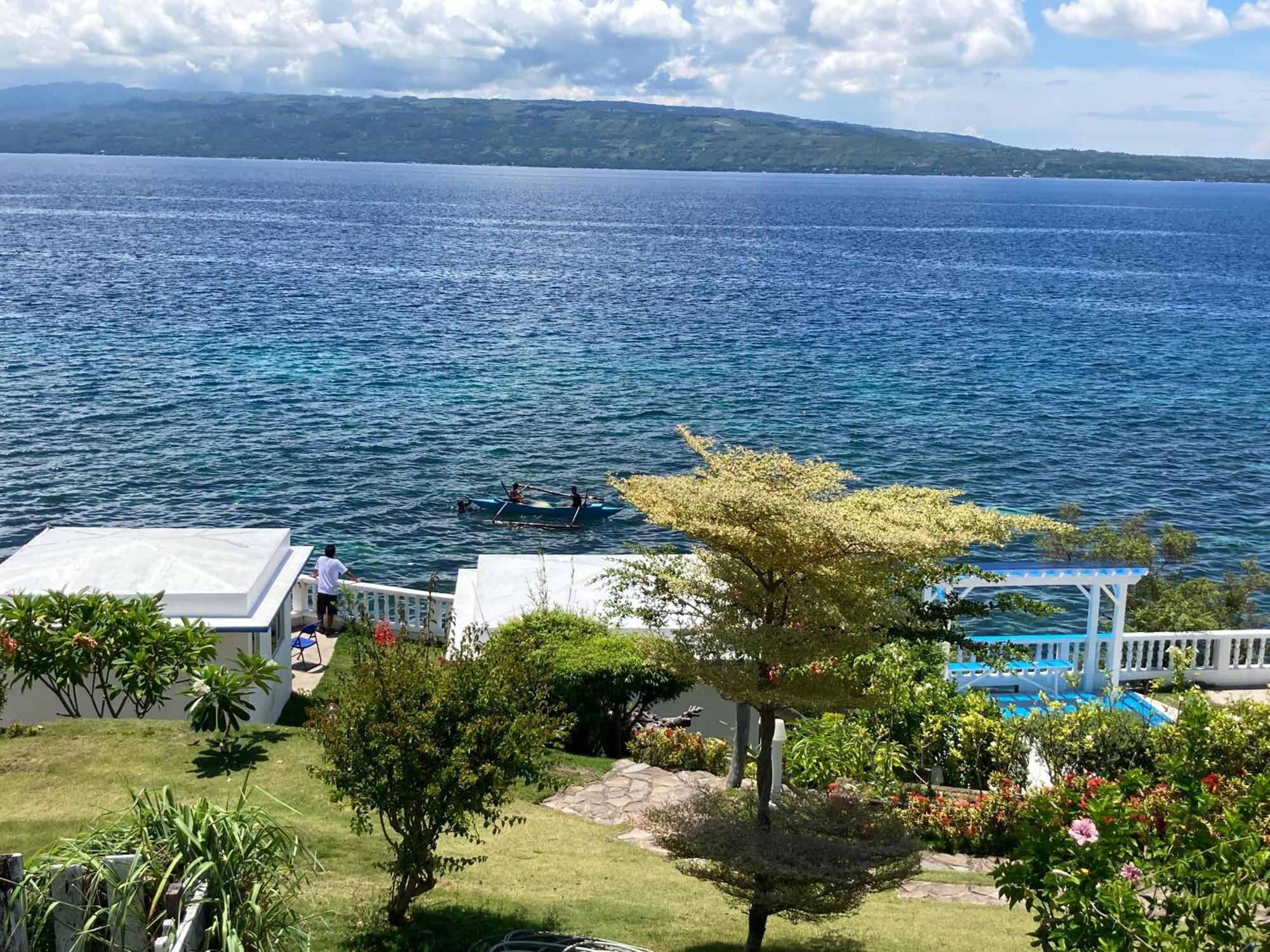 1888 Beach Resort Dumaguete City Exterior foto
