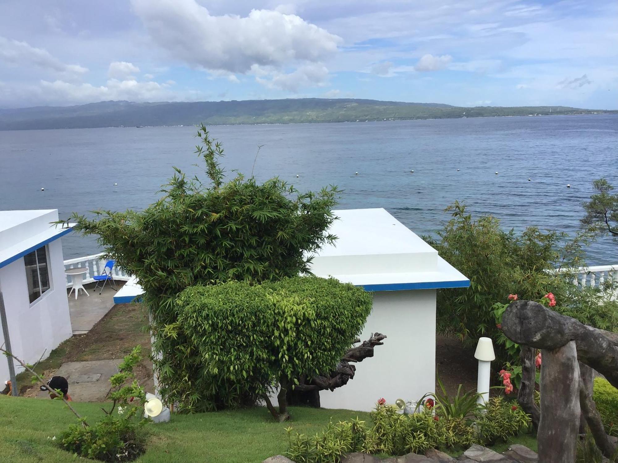 1888 Beach Resort Dumaguete City Exterior foto